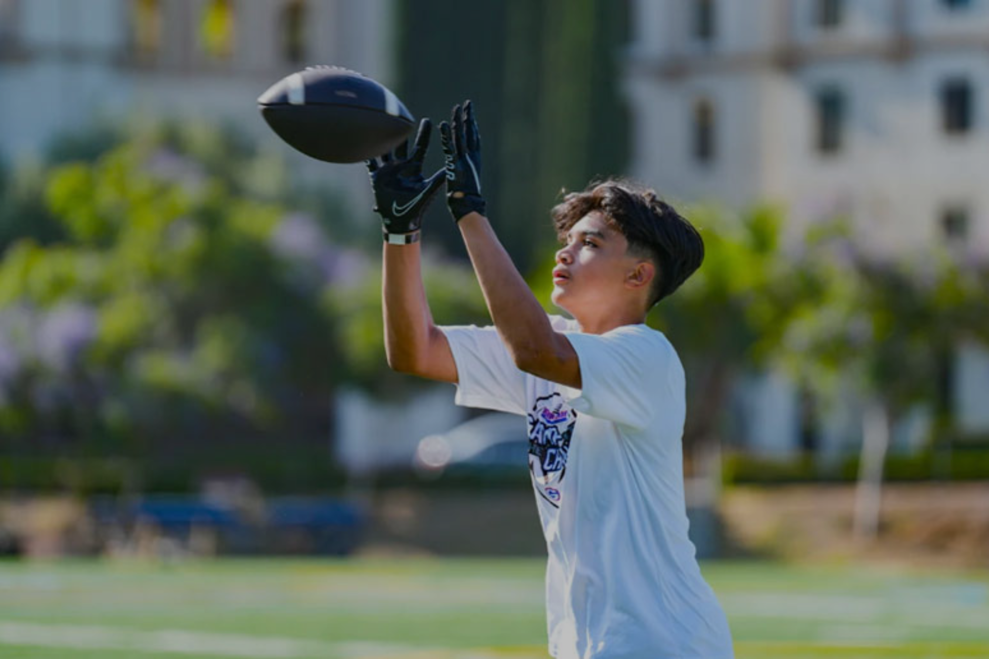 FB Hero Darker BG (2000 x 1333 px)